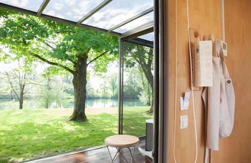 Metlika House | VRBA Premium riverside mobile house BIG BERRY