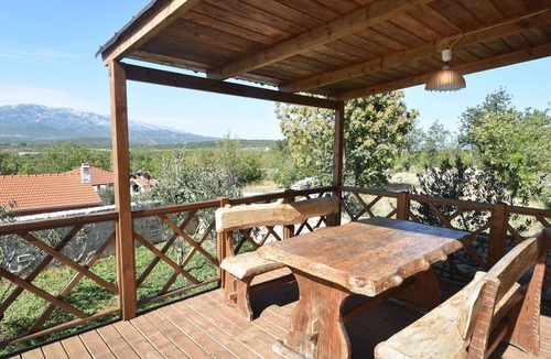 Trilj House | Welcoming Holiday Home in Ugljane with Swimming Pool