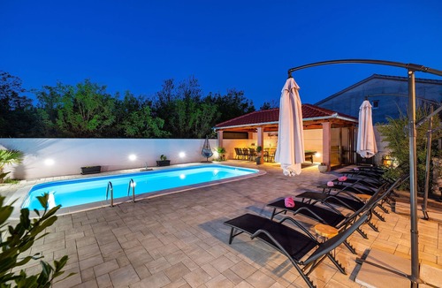 Zaton Villa | Wellness and Spa Villa with heated Pool for12