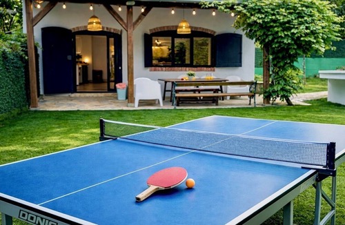 Vozdovac Villa | Winter Belgrade Villa · Private Estate · Garden & Yard · Taverna · BBQ · Parking