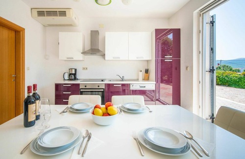 Kornic House | Wonderful private villa with private pool, A/C, WIFI, TV, terrace, pets allowed and panoramic view