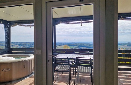 Kalnik House | Wonderful private villa with A/C, WIFI, hot tub, TV, terrace, pets allowed and panoramic view