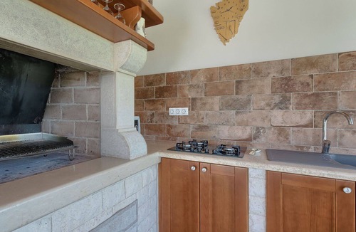 Melnica House | Wonderful private villa for 10 people with WIFI, private pool, A/C, TV and terrace