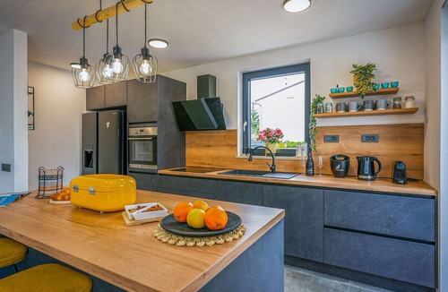 Valica Villa | Wonderful private villa for 6 people with WIFI, A/C, private pool, TV and terrace