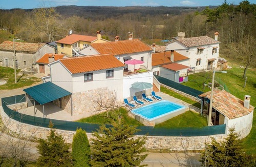 Gracisce House | Wonderful private villa for 6 guests with WIFI, private pool, A/C, TV and terrace