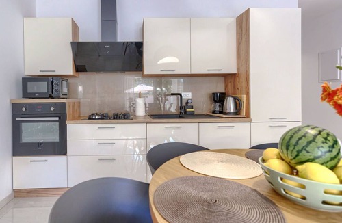 Strmac House | Wonderful private villa for 6 guests with WIFI, A/C, private pool, TV and terrace