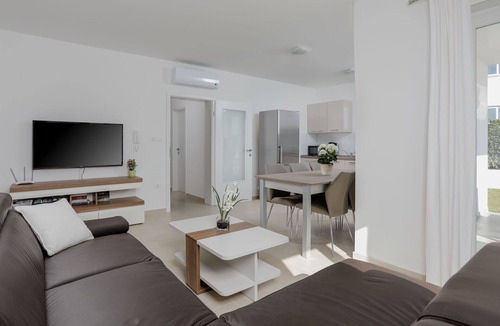 Nova Vas House | Wonderful private villa for 10 people with WIFI, private pool, A/C, TV, terrace and panoramic view
