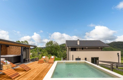 Fuzine Villa | Wonderful private villa for 10 guests with private pool, WIFI, hot tub, TV, terrace and pets all.