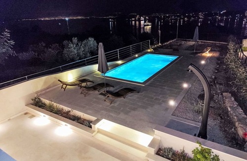 Necujam House | Wonderful private villa for 6 people with A/C, private pool, WIFI, TV and terrace