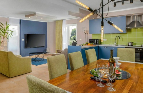 Stinjan Villa | Wonderful private villa with A/C, private pool, WIFI, TV, terrace, pets allowed and panoramic view