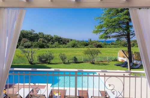 Stinjan Villa | Wonderful private villa with A/C, private pool, WIFI, TV, terrace, pets allowed and panoramic view