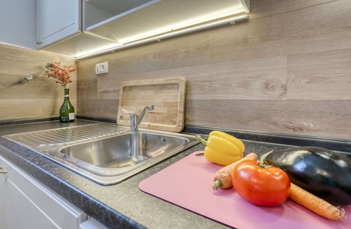 Ika House | Wonderful villa for 10 guests with WIFI, A/C, TV and terrace