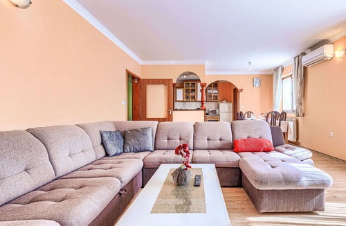 Rakotule House | Wonderful villa for 5 people with A/C, private pool, WIFI, TV, terrace and pets allowed