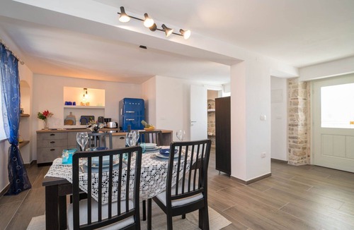 Fiorini House | Wonderful villa for 5 people with WIFI, private pool, A/C, TV, terrace and pets allowed