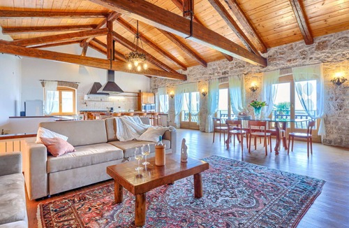 Vrsar House | Wonderful villa for 6 guests with A/C, WIFI, TV and pets allowed