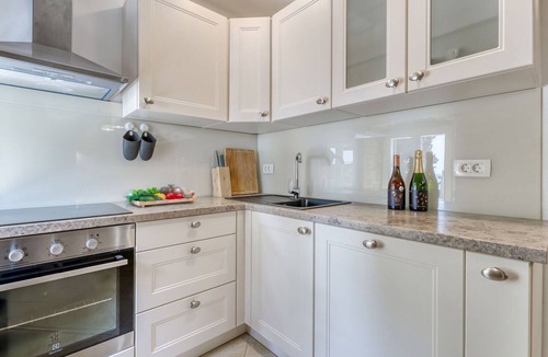 Volosko House | Wonderful villa for 8 guests with WIFI, A/C, TV, terrace and pets allowed