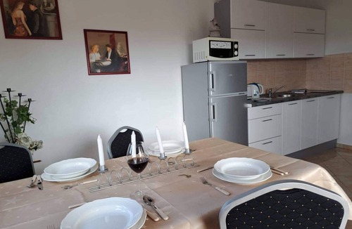 Sveti Vid-Miholjice Apartment | Wunderschöne Ferienwohnung, mit Meerblick und Pool by Interhome