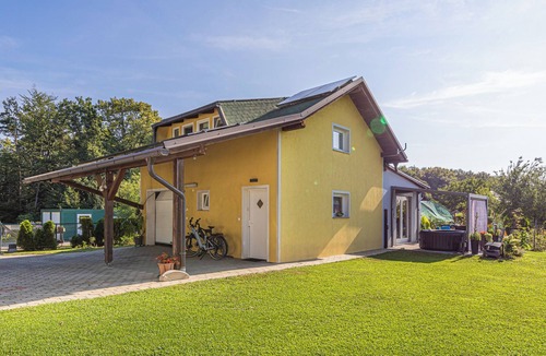 Tisina House | Zala House with Jacuzzi & Garden, Moravske Toplice, Slovenia