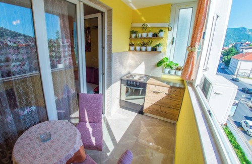 Mostar Old Town Apartment | Zeljana Apartment - 5 Minutes’ Walk from the Old Bridge