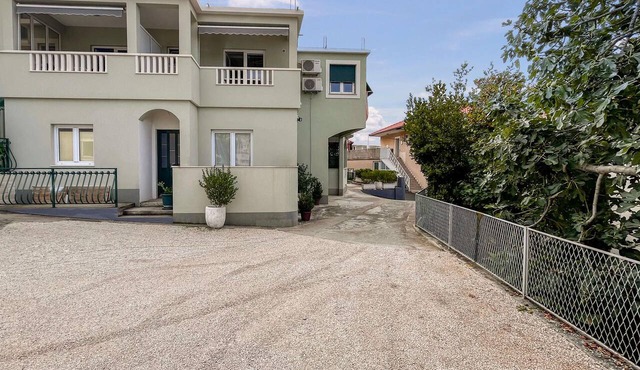 1 bedroom beautiful apartment in Duce in Duce