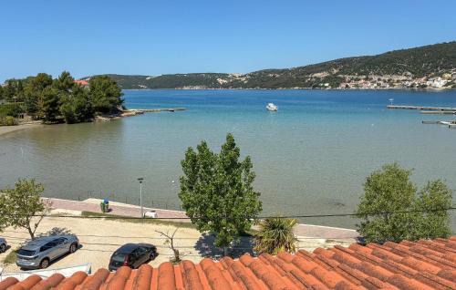 1 Bedroom Cozy Apartment In Rab Supdraga in Supetarska Draga