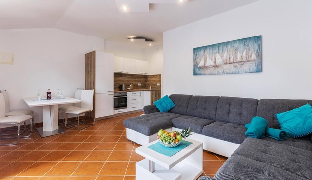 1 bedroom nice apartment in Pavicini