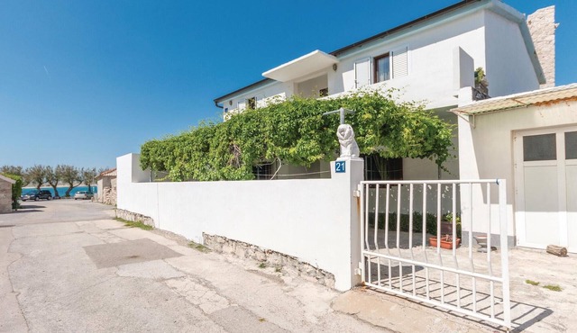 2 bedroom amazing apartment in Razanac