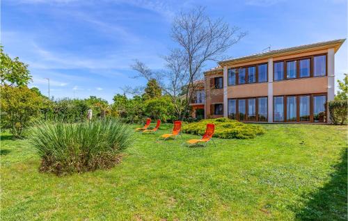 2 Bedroom Awesome Apartment In Gajana