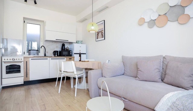 2 bedroom beach front apartment in Kastel Luksic in Kastel Luksic
