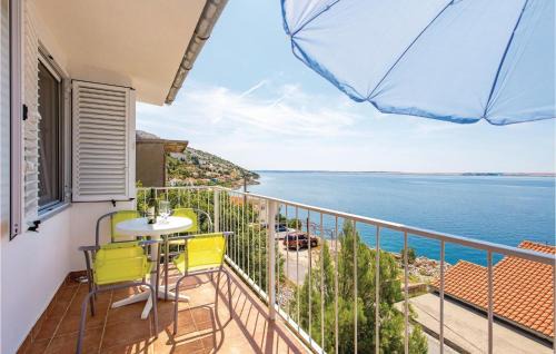 2 Bedroom Beach Front Apartment In Lukovo Sugarje
