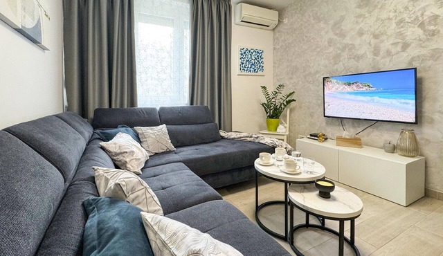 2 bedroom nice apartment in Split in Split