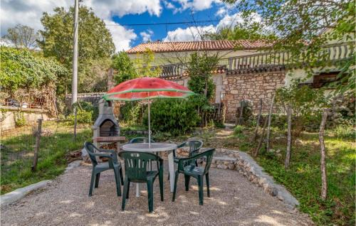 2 Bedroom Stunning Apartment In Grizane