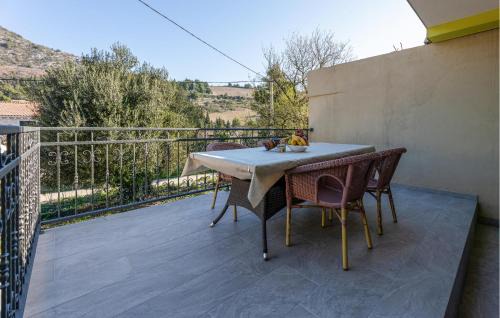 3 Bedroom Cozy Home In Kremena