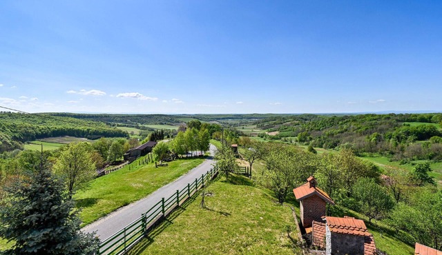 3 bedroom gorgeous home in Ribnjacka in Ribnjacka
