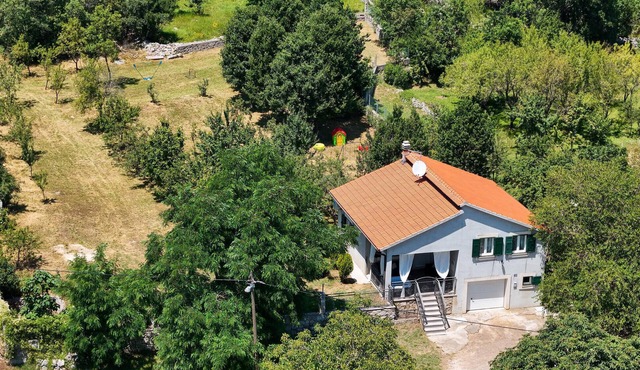 4 bedroom nice home in Maovice