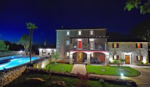 6 bedroom luxurious mediterranean stone villa with pool and spa in Sveta Nedelja