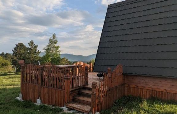 A Pine vikendica u srcu Zapadne Srbije in Nova Varoš