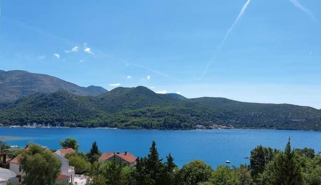 A4 - Luxurious One Bedroom for 3: Breathtaking Views over the Entire Bay & Fully Air-Conditioned in Slano