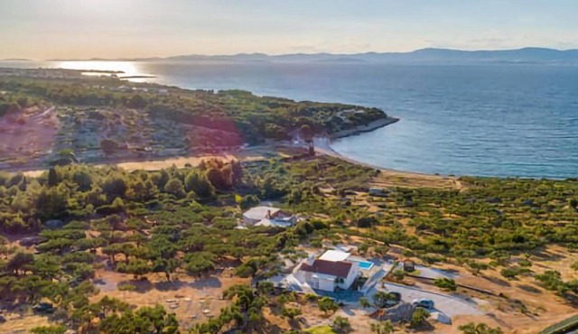 Amazing home in Splitska-Supetar
