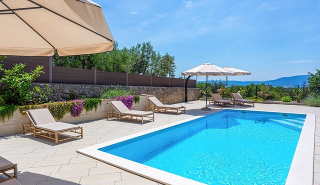 Amazing home in Bajcici