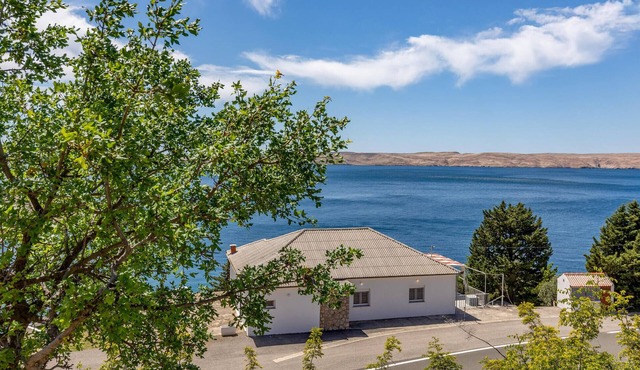 Amazing home in Baric Draga with house sea view