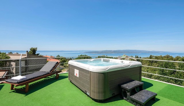Amazing home in Bast with house a panoramic view in Bast