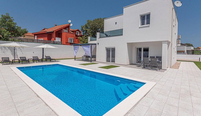 Amazing home in Bilice in Bilice