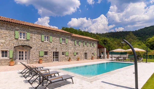 Amazing home in Buzet
