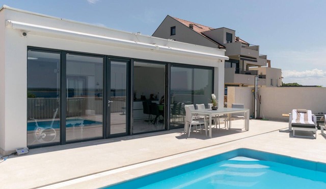 Amazing home in Mandre in Mandre
