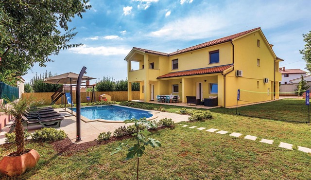 Amazing home in Medulin