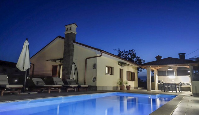 Amazing home in Sapjane