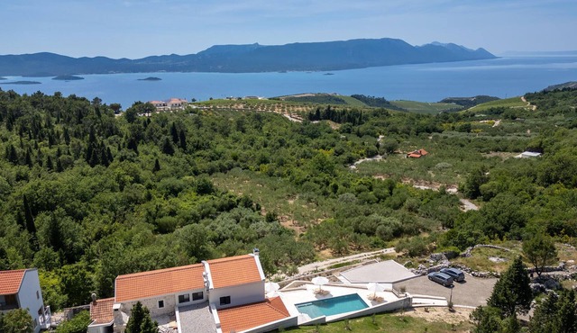 Amazing home in Slivno Ravno with sauna in Slivno Ravno