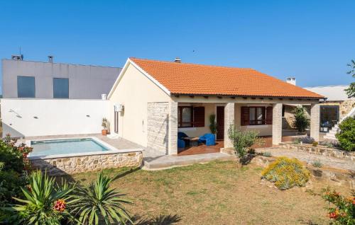 Amazing Home In Zagrad in Zagrad