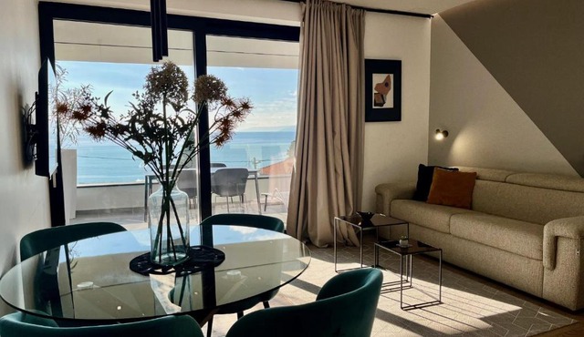 Aparthotel Villa V with heated pool, parking and breakfast in Rijeka